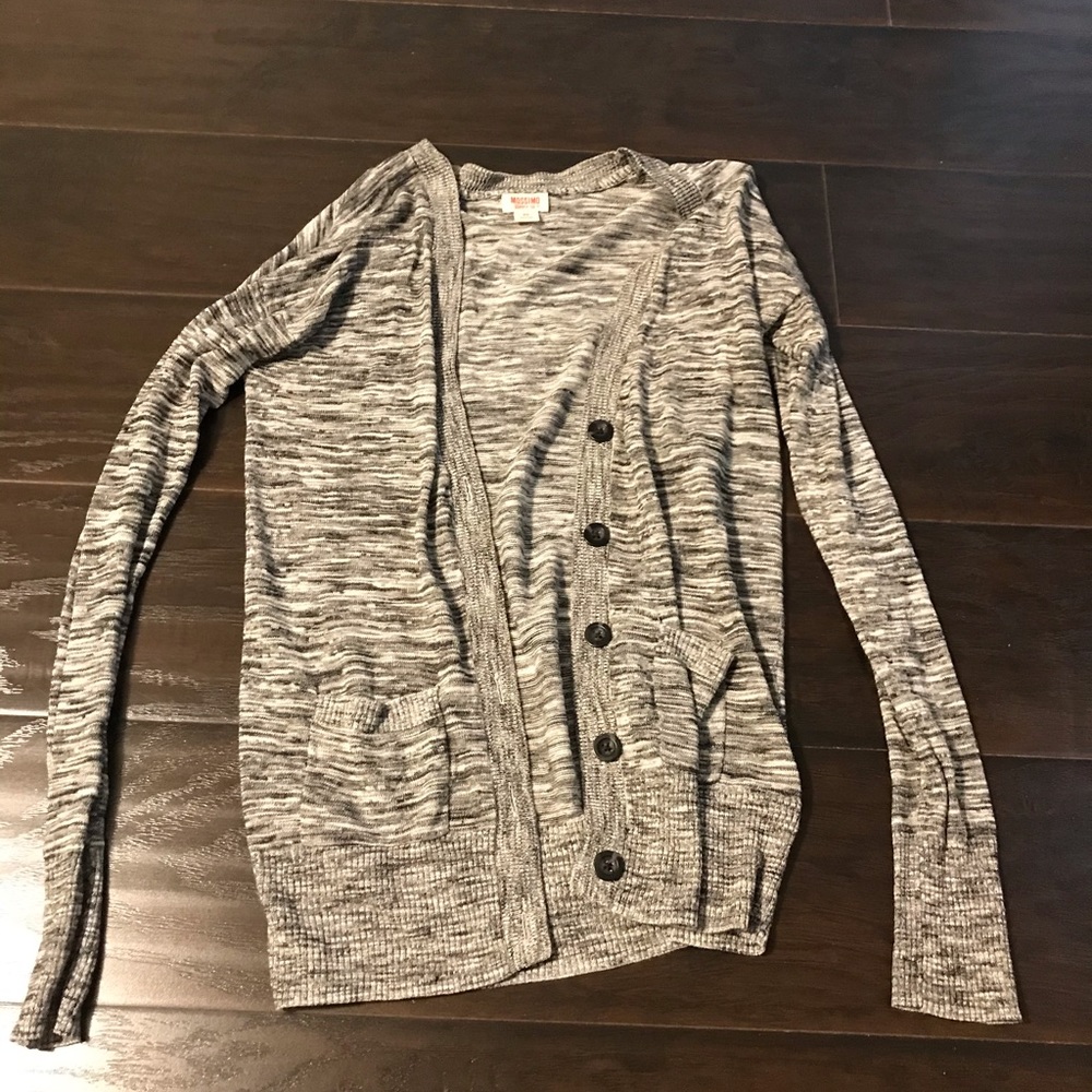 Grey cardigan